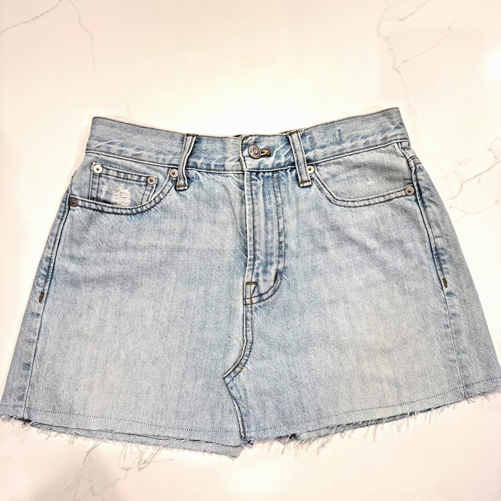 Madewell Perfect Summer Jean Mini Skirt Sz 26 Light Wash Frayed Hem Denim